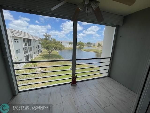 Building Photo - 8600 Sunrise Lakes Blvd