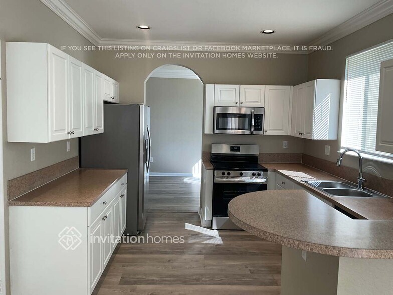 Building Photo - 22161 SW 94th Ave