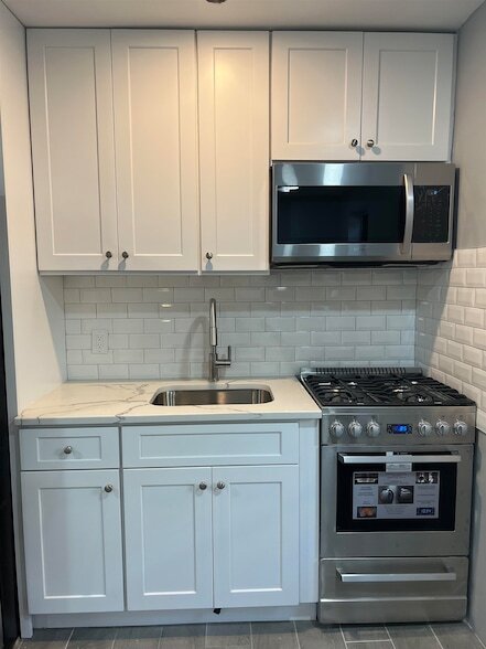 Building Photo - 165 Vroom St