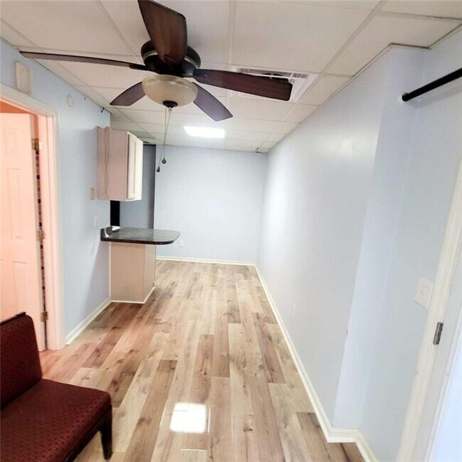 Building Photo - 1130 Lee Whatley Dr