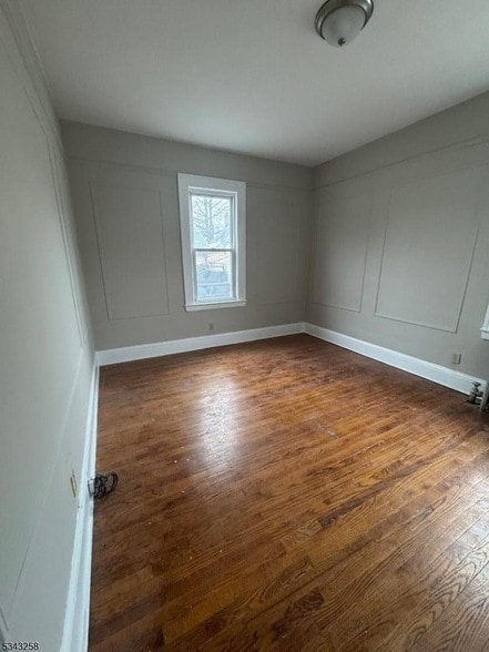 Building Photo - 854 Pennington St