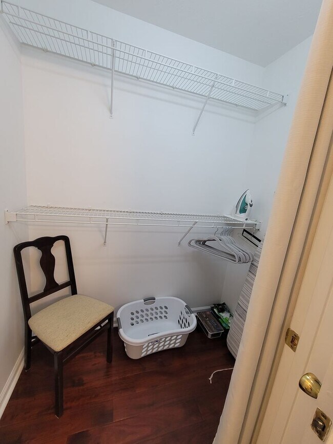 Building Photo - Welcome to our stunning 3-bedroom, 2-bathroom condo located in the beautiful city of Wilmington, NC.