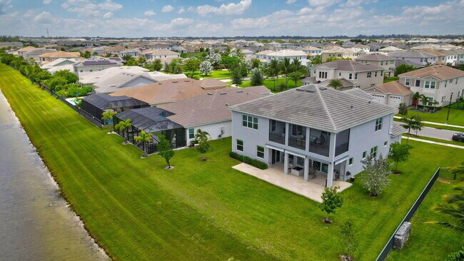 Building Photo - 15866 Orchard Dr