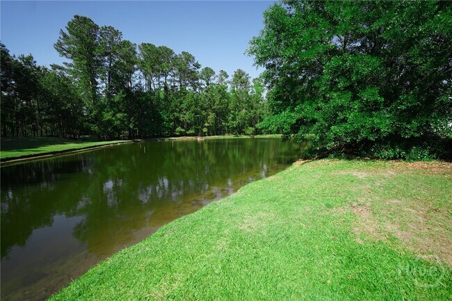 Building Photo - 248 Silver Brook Cir