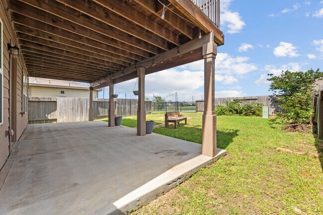 Building Photo - 5710 Pampus Prairie Rd