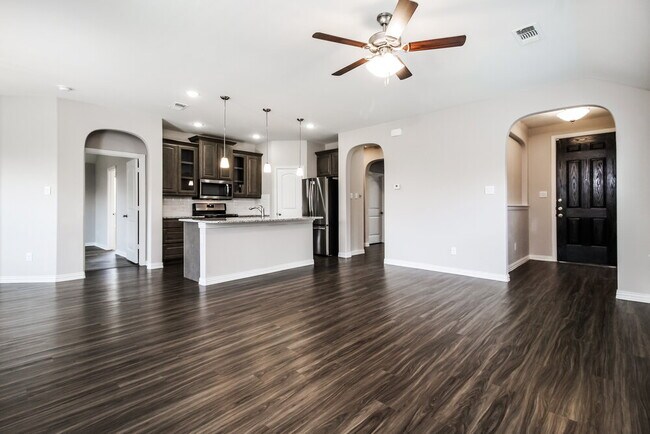 Building Photo - 6265 Thunderwing Dr