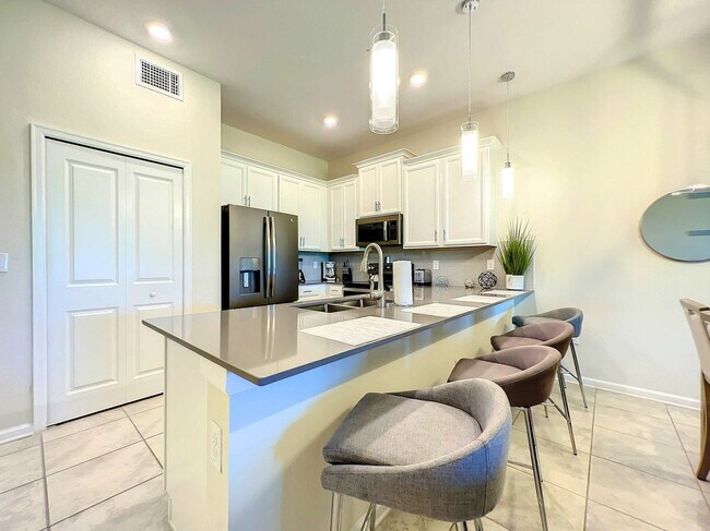 Building Photo - 741 Ocean Course Ave