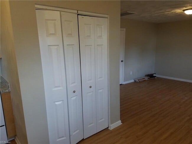 Building Photo - 8021 Ransom Rd