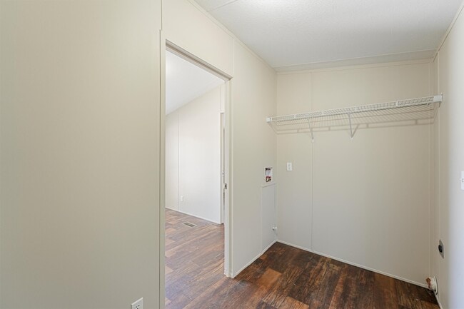 Building Photo - 21864 Russell Dr