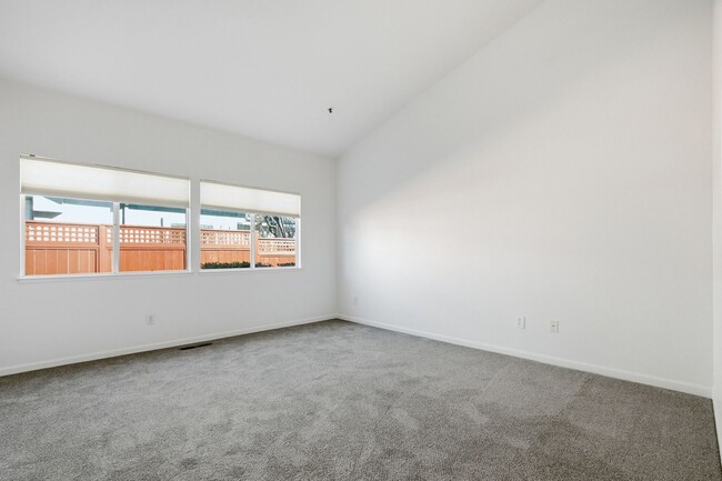 Building Photo - Desirable North Napa 3 Bed Single-Family Home