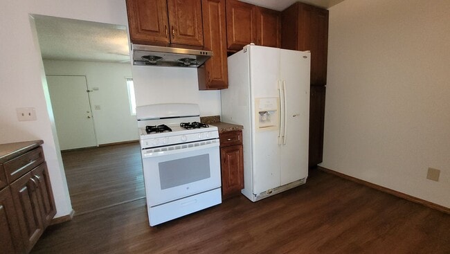 Building Photo - Renovated 2 Bed / 1 Bath