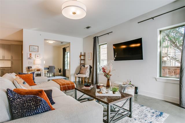 Building Photo - 5718 McCommas Blvd