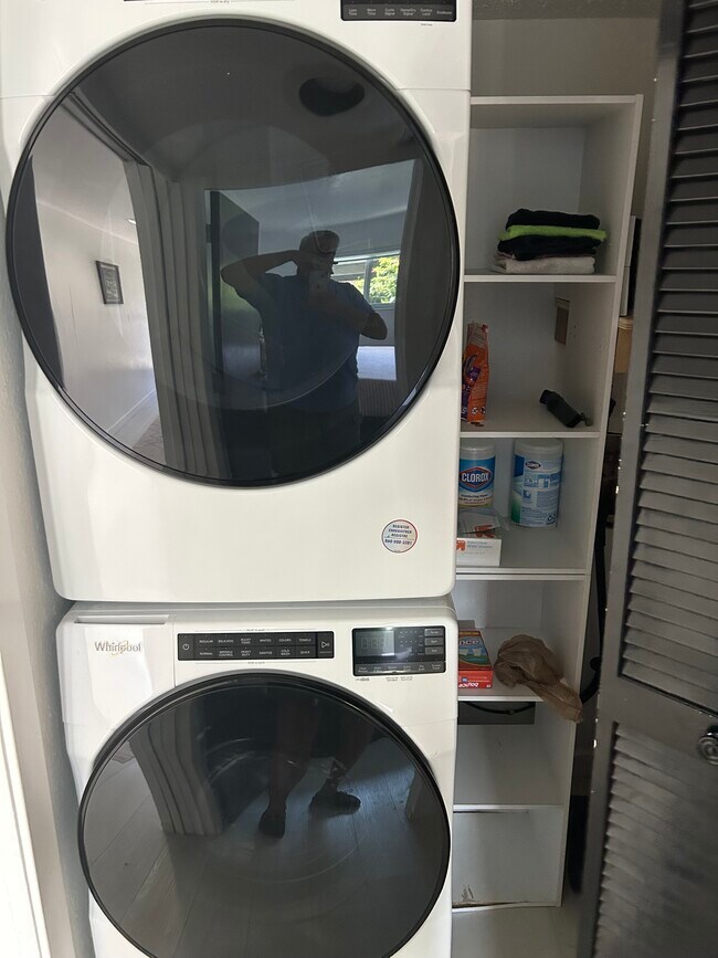 Building Photo - 16530 Club Blvd