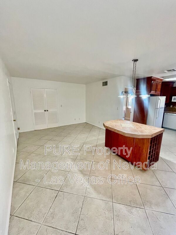 Building Photo - 6649 Wayburn Way