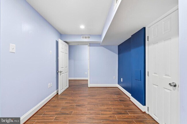Building Photo - 6410 Blarney Stone Ct