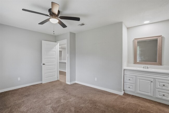 Building Photo - 12226 Kings Meadow Dr