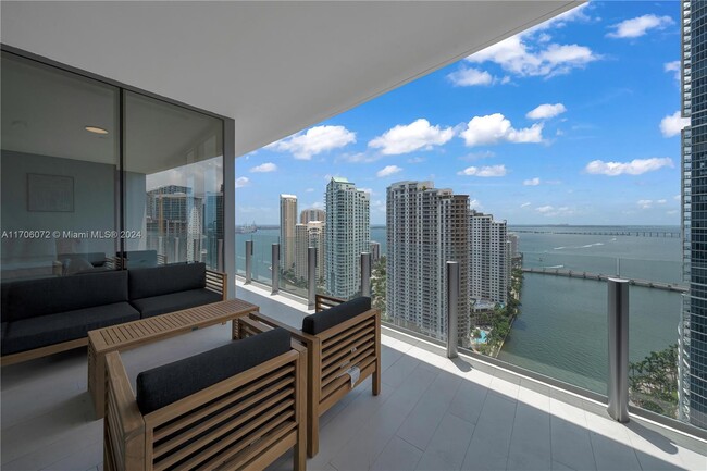 Building Photo - 300 Biscayne Boulevard Way