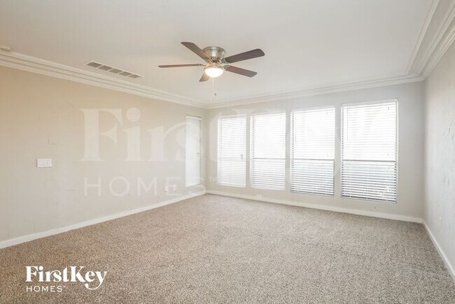 Building Photo - 1709 Plummer Dr