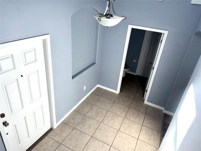 Building Photo - 2120 Song Sparrow Ct