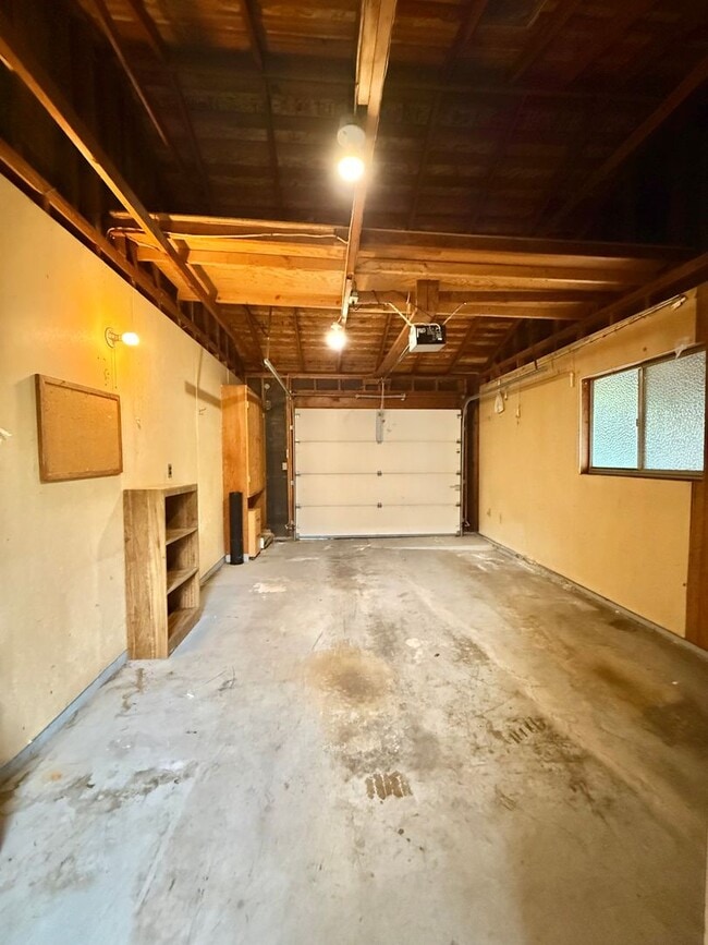 Building Photo - 87/89 Starr Way