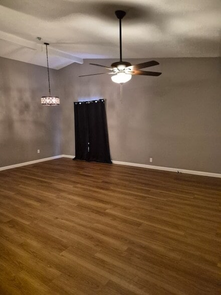 Building Photo - 15735 Munson Ln