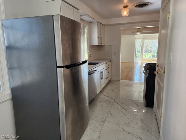 Building Photo - 3532 Normandy Rd