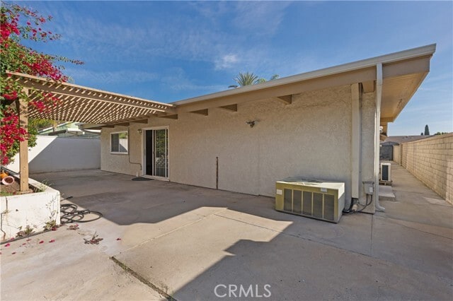 Building Photo - 23551 Venisia