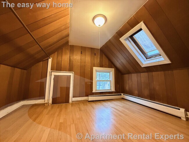 Building Photo - 741 Somerville Ave