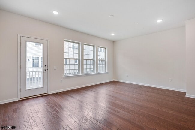 Building Photo - 4 Braeburn Ct