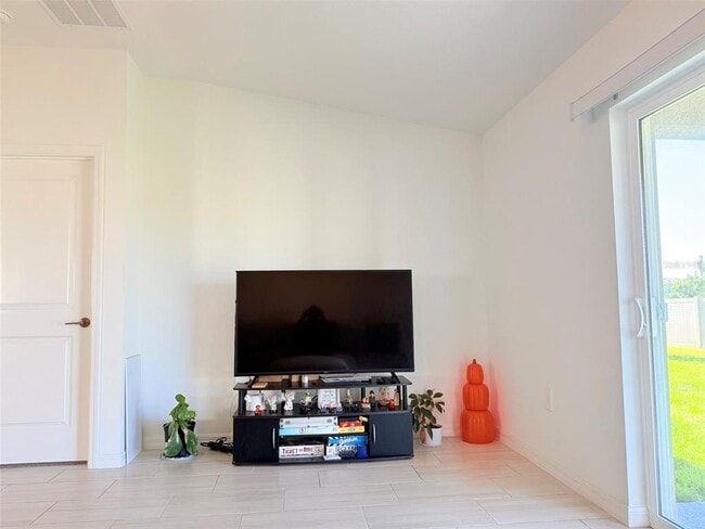 Building Photo - 35080 Brackett Bnd