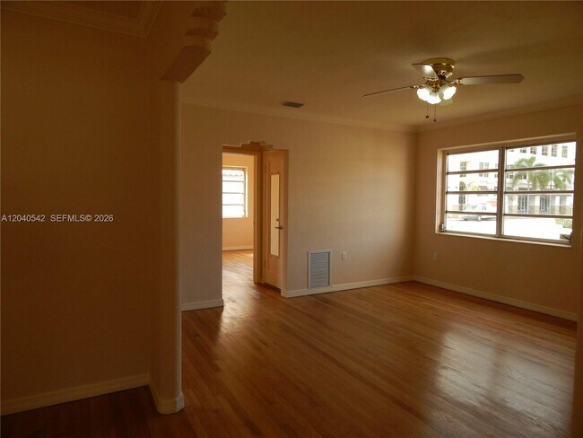 Building Photo - 1841 SW 37th Ave