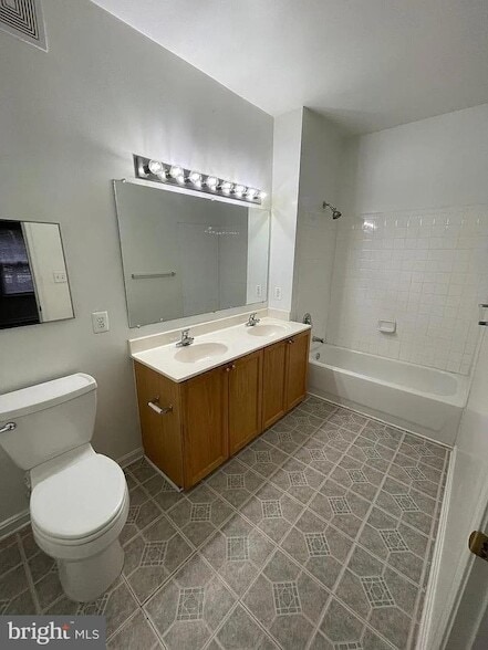 Building Photo - 3044 Irma Ct