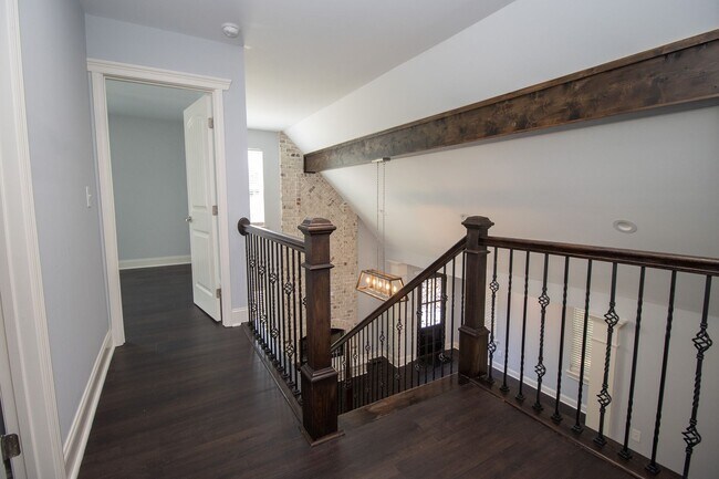 Building Photo - Charming 3-Bed, 3.5-Bath Home Near Augusta...