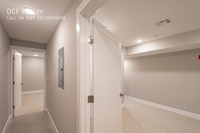 Building Photo - 713 S 51st St