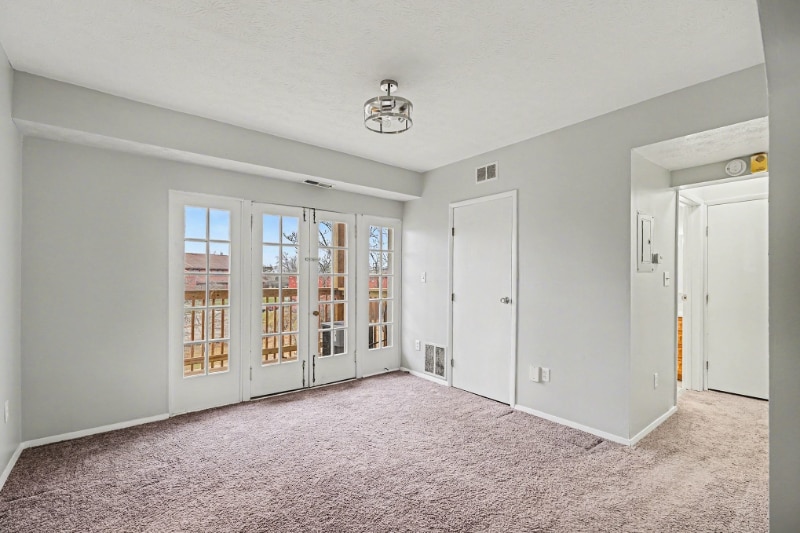 Building Photo - 562 Glenwood Ave