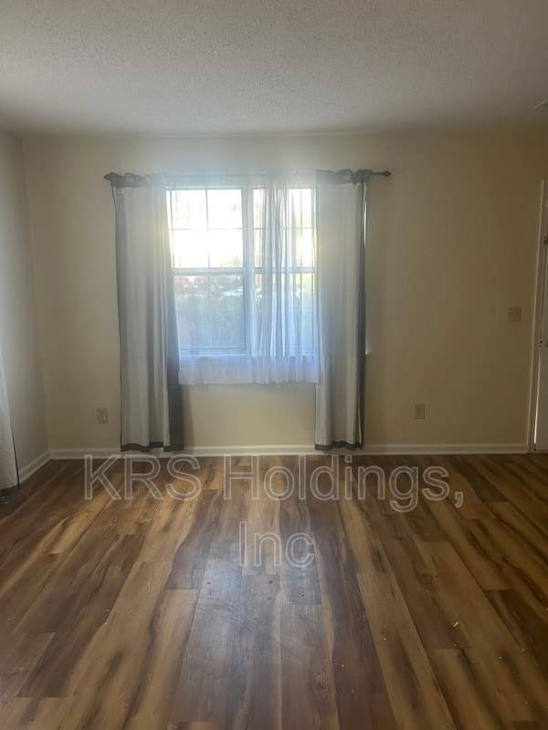 Building Photo - 1181 Rosedale Dr
