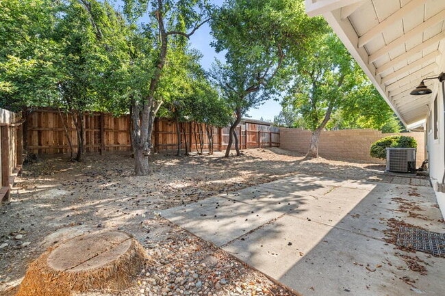 Building Photo - 4717 Boylston Ct