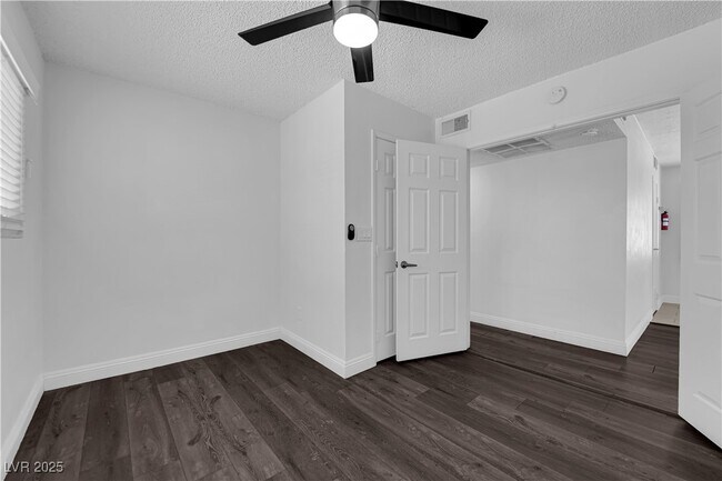 Building Photo - 842 Westminster Ave