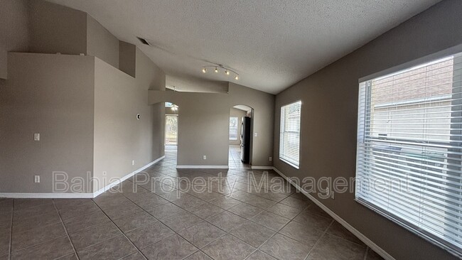 Building Photo - 3929 Shawn Cir