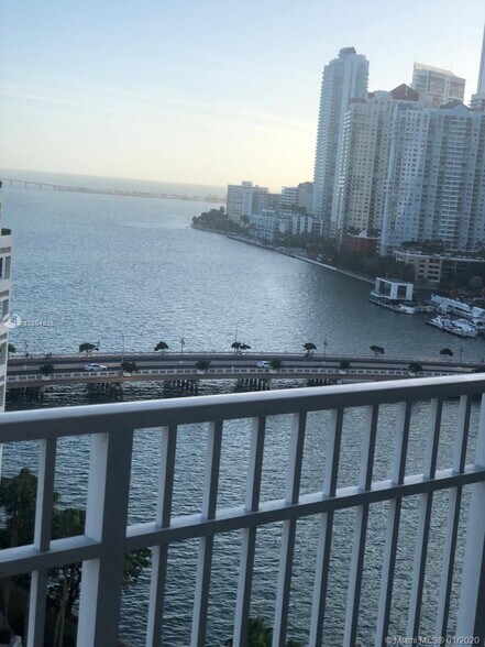 Building Photo - 701 Brickell Key Blvd