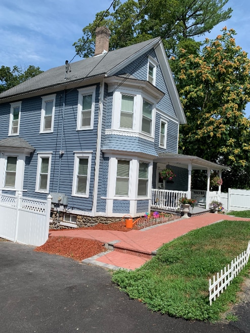 Building Photo - 135 Wellsville Ave