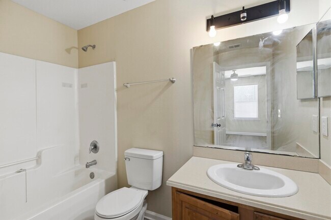 Building Photo - 1611 Quazar Rd