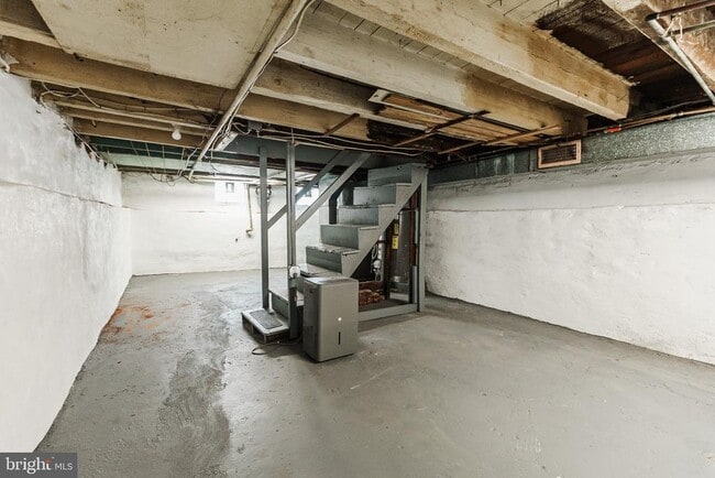 Building Photo - 724 Moyer St