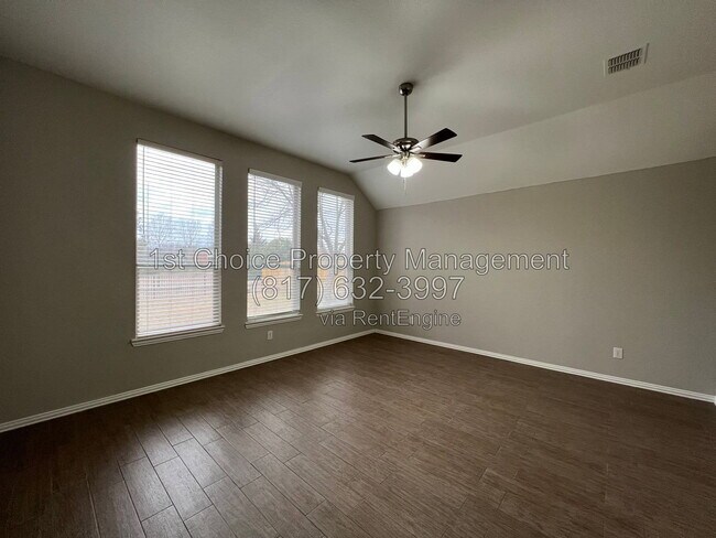 Building Photo - 5312 Scenic Point Dr