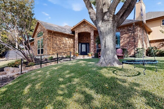 Building Photo - 2806 Sausalito Dr