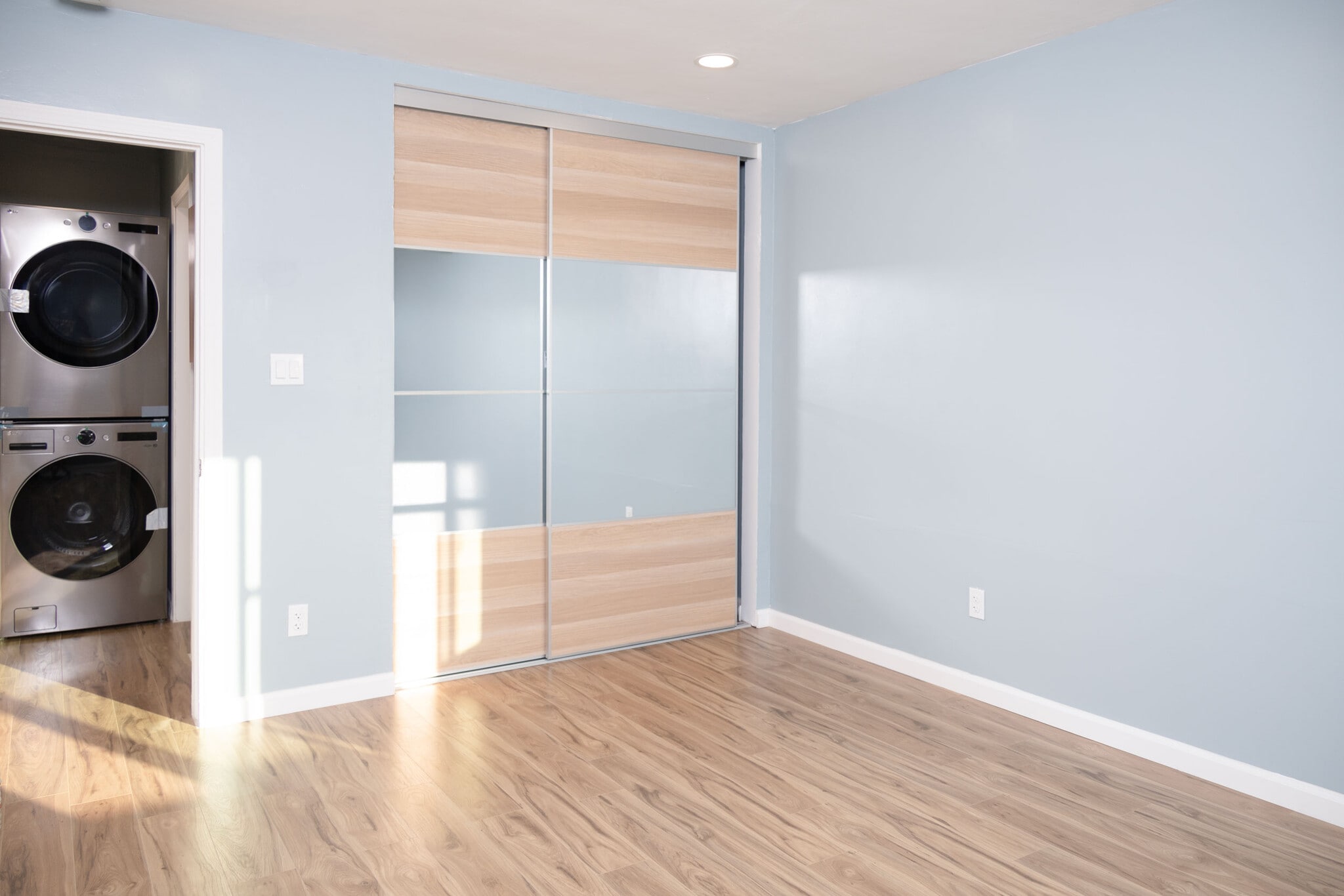 Building Photo - 4169 Myrtle Ave