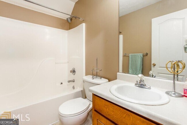 Building Photo - 30 Pembroke Pl