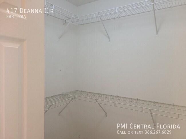 Building Photo - 417 Deanna Cir