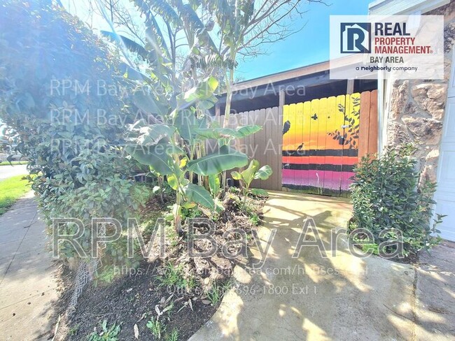Primary Photo - 1621 Sumatra St