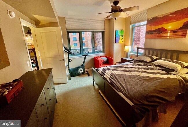 Building Photo - 1117 10th St NW